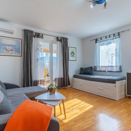 Apartment Kristian Cres Εξωτερικό φωτογραφία