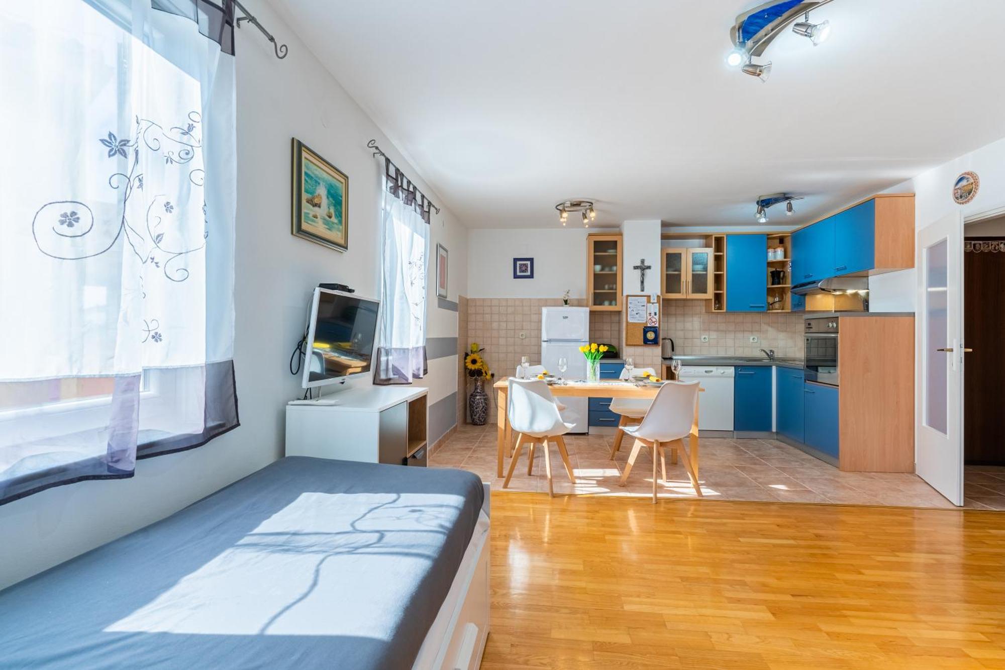 Apartment Kristian Cres Εξωτερικό φωτογραφία