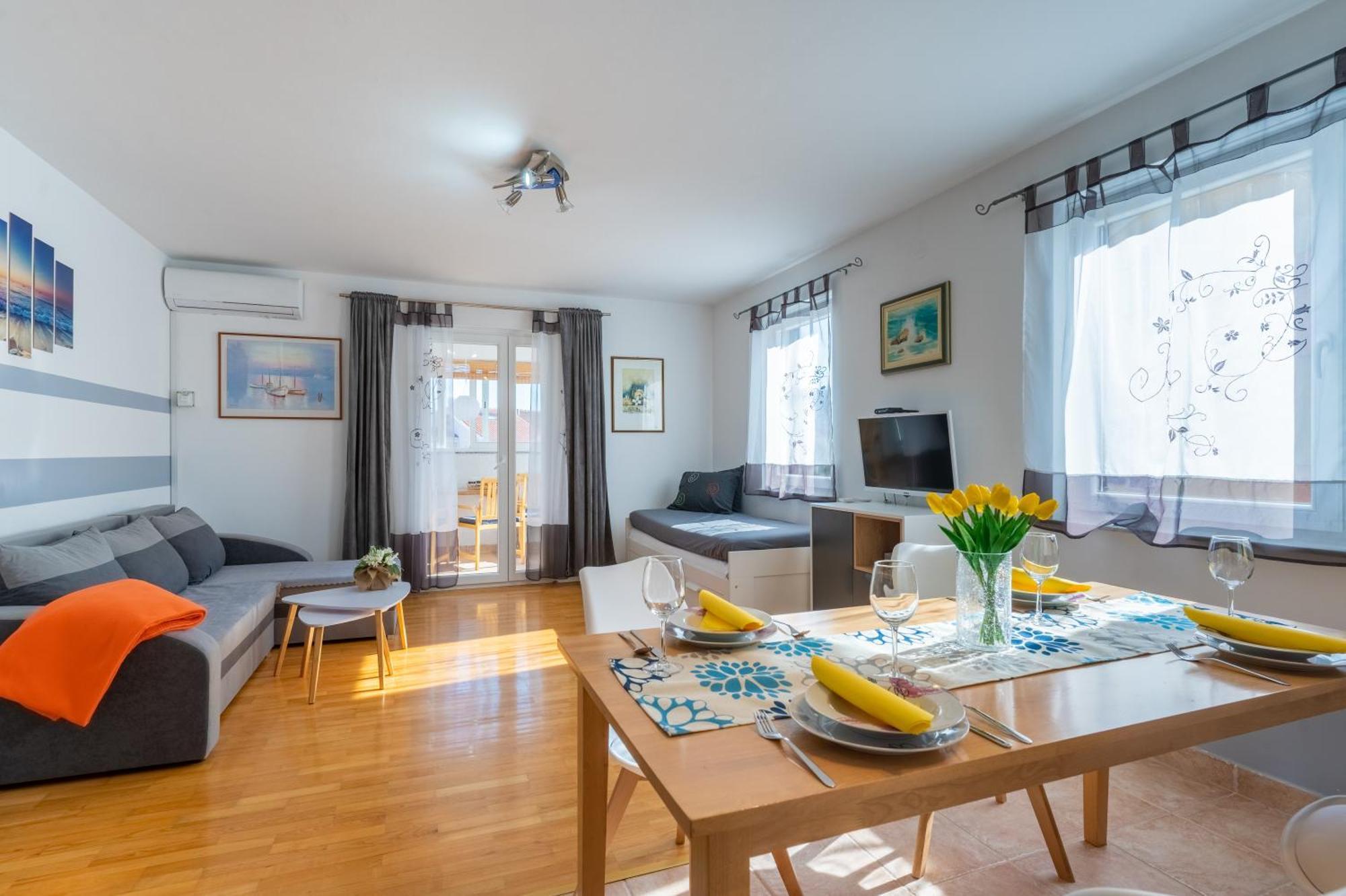 Apartment Kristian Cres Εξωτερικό φωτογραφία